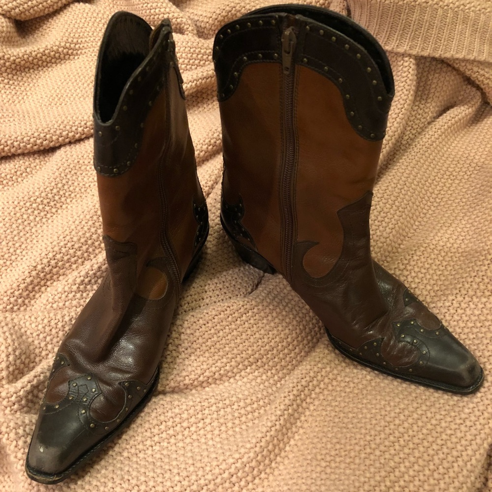 Stuart Weitzman cowboy boots 👢 yee-haw! 🐎